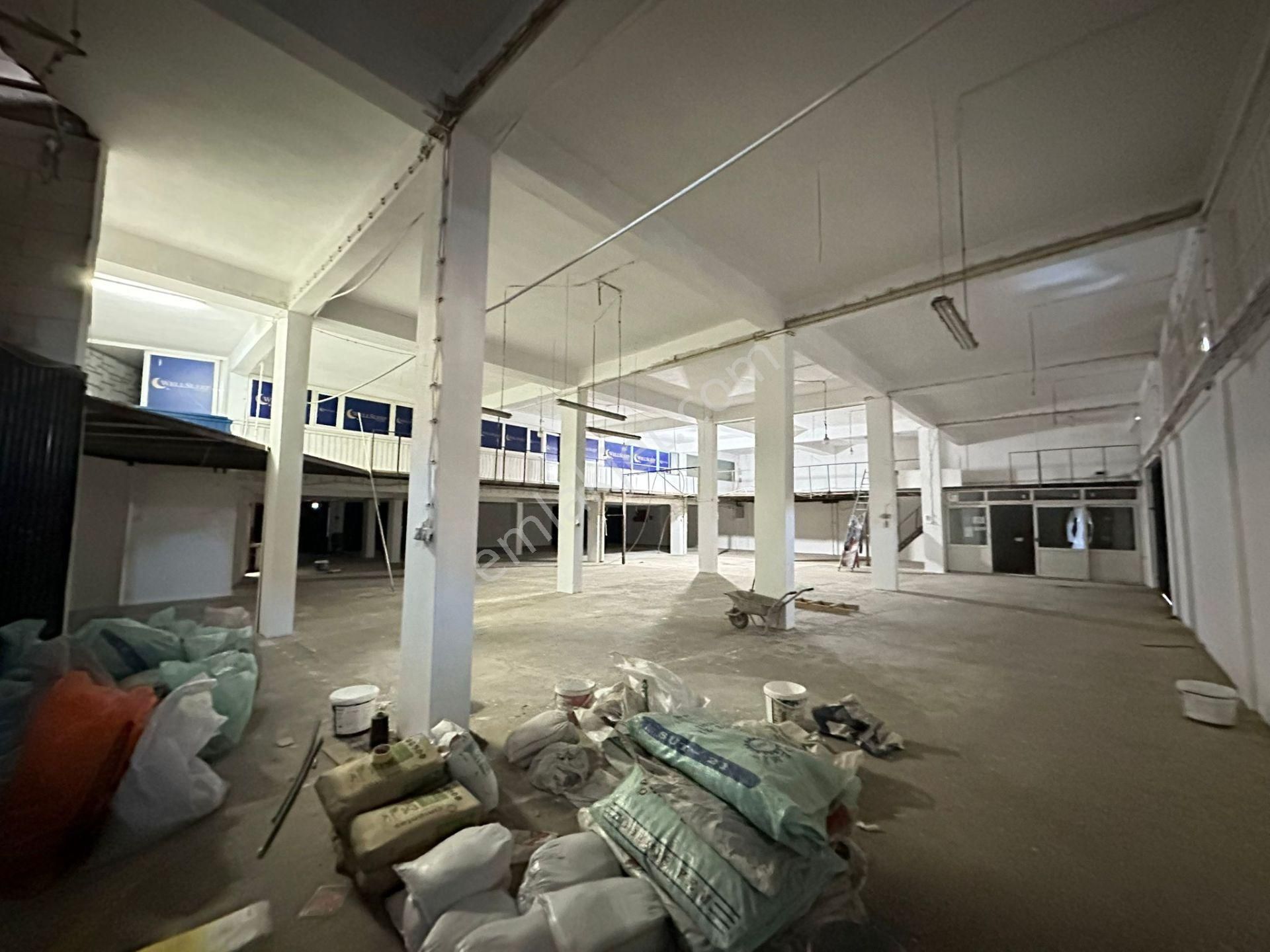 2tır+1kamyon Aynıanda İndirbindir Yapılan 2 Cephe 2850m İşyeri - Görsel 12