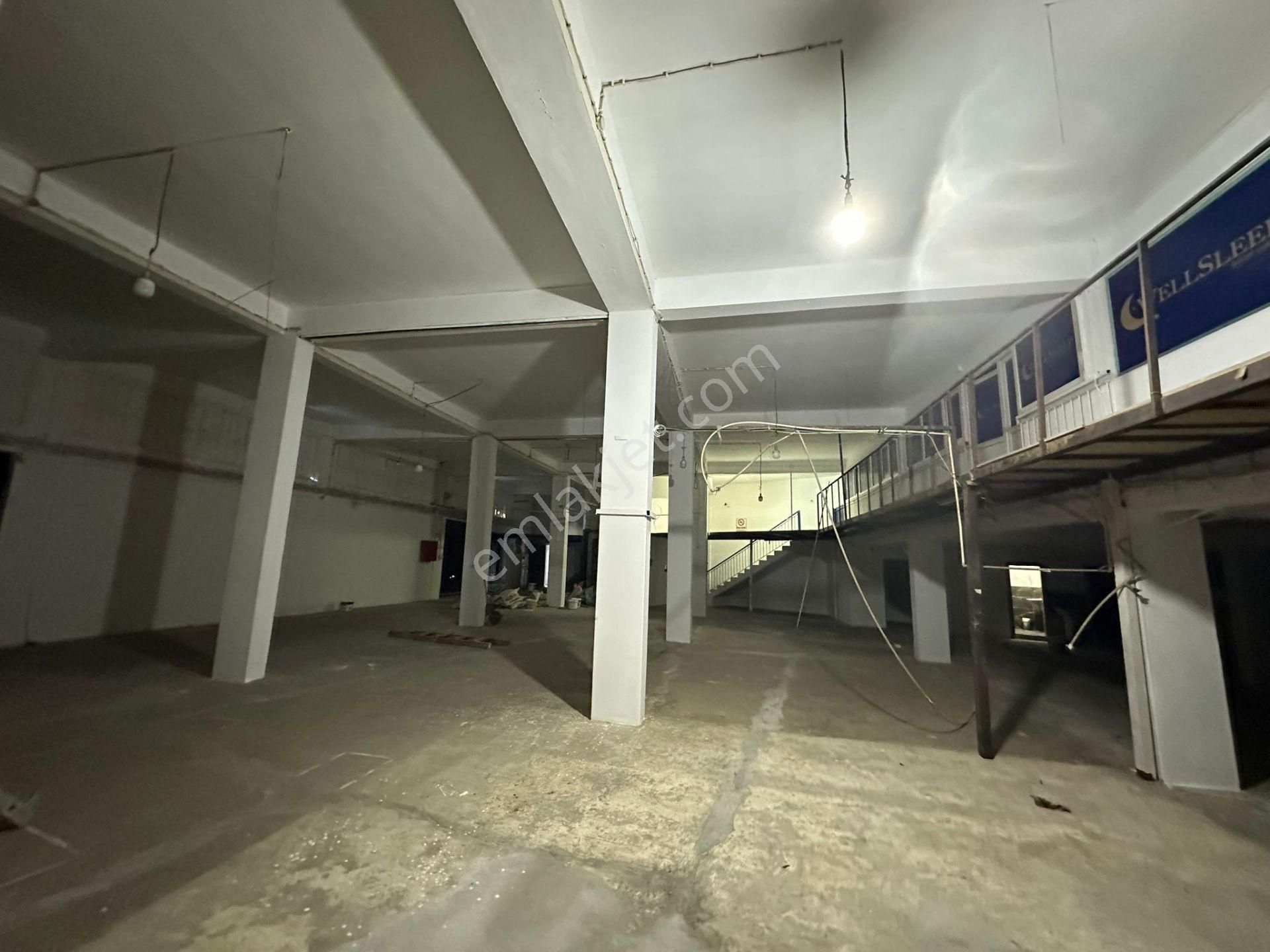 2tır+1kamyon Aynıanda İndirbindir Yapılan 2 Cephe 2850m İşyeri - Görsel 22