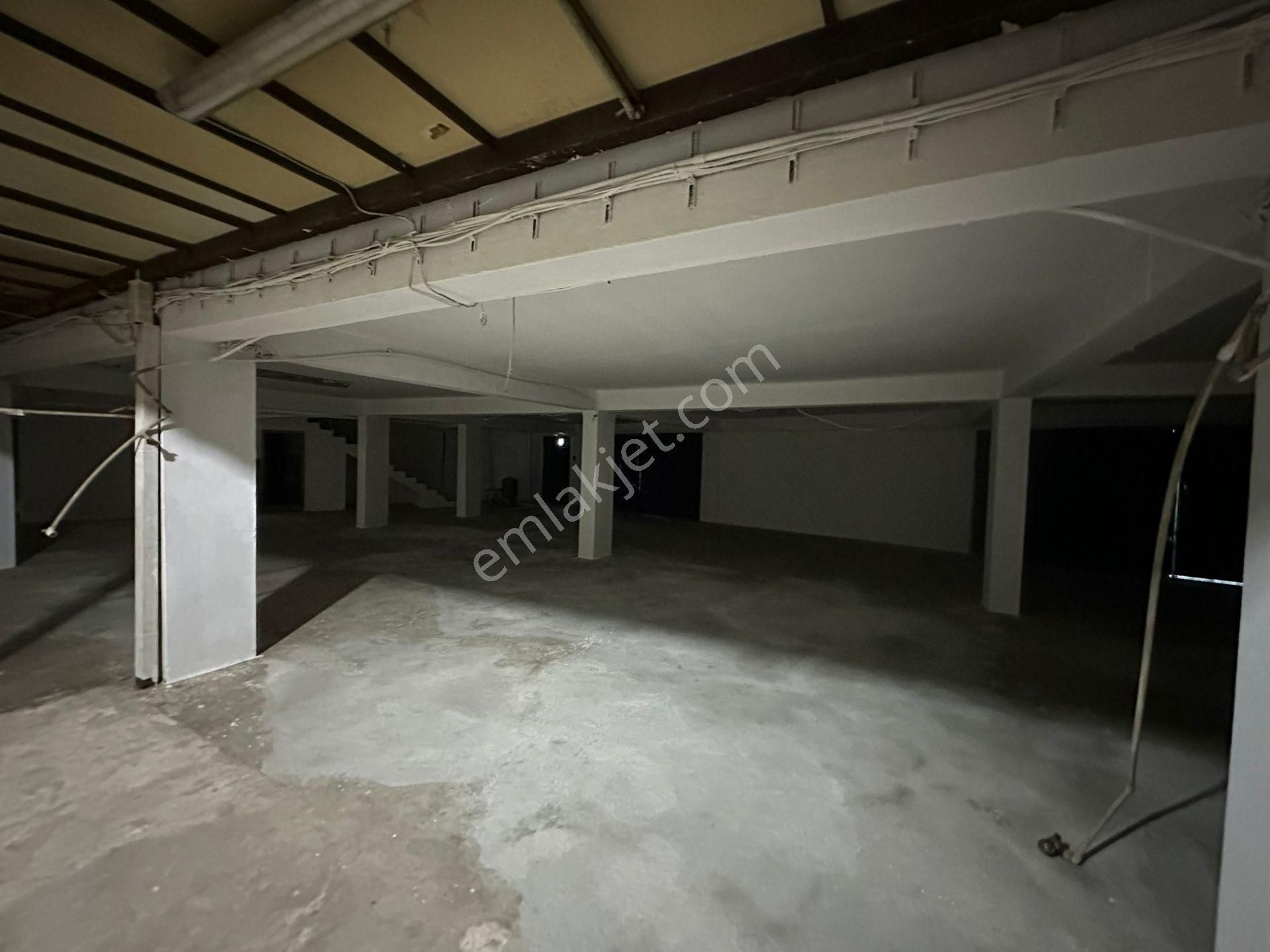 2tır+1kamyon Aynıanda İndirbindir Yapılan 2 Cephe 2850m İşyeri - Görsel 20