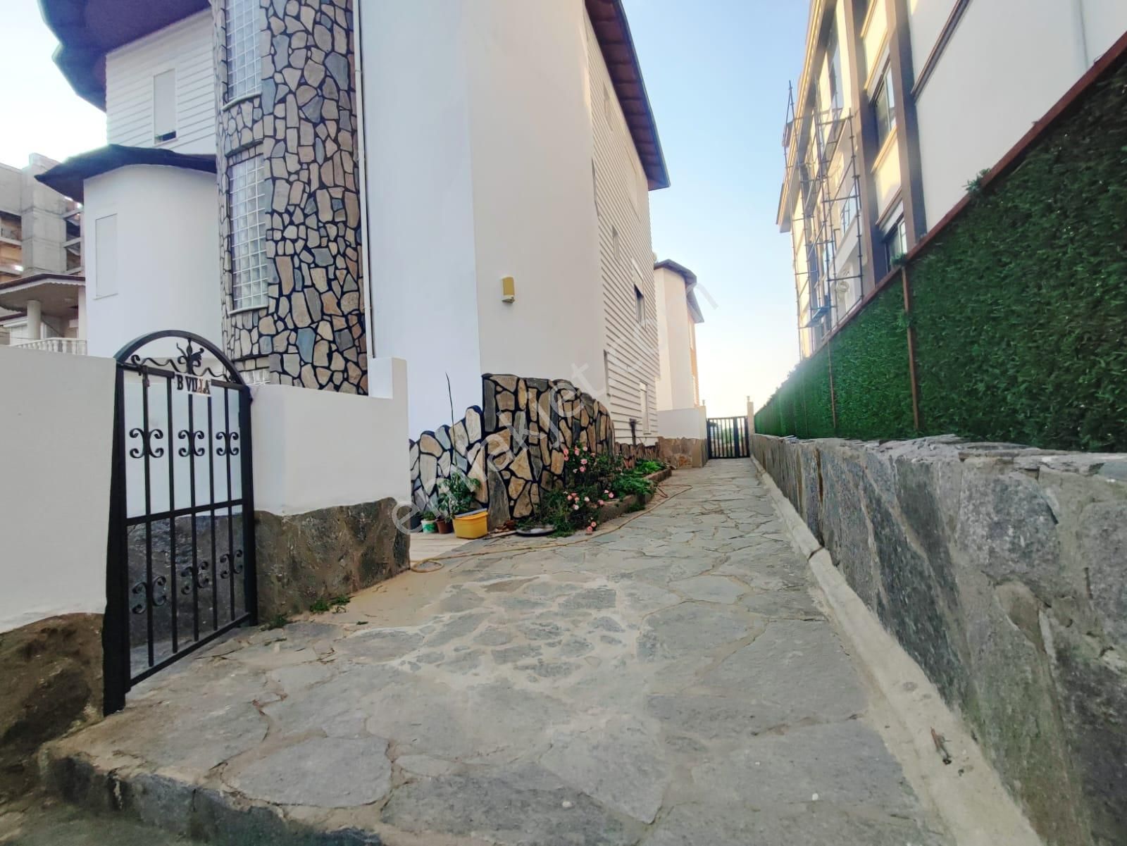 Satılık Vılla Alanya Mahmutlar 5 +1