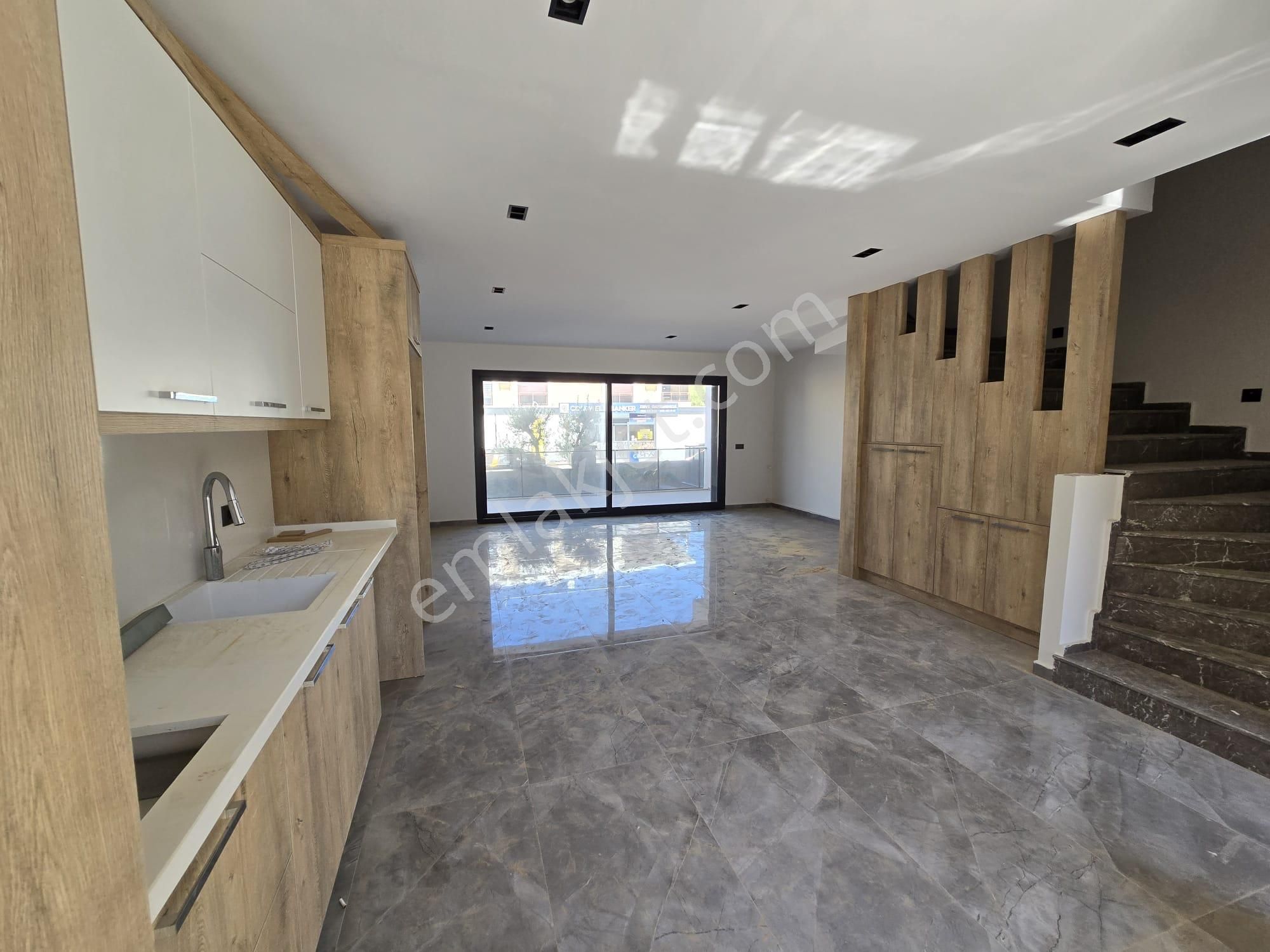 Akbükte Denize 100 Adım, Lüks 4+1 Yarı Akıllı, Sıfır Villa - Görsel 8