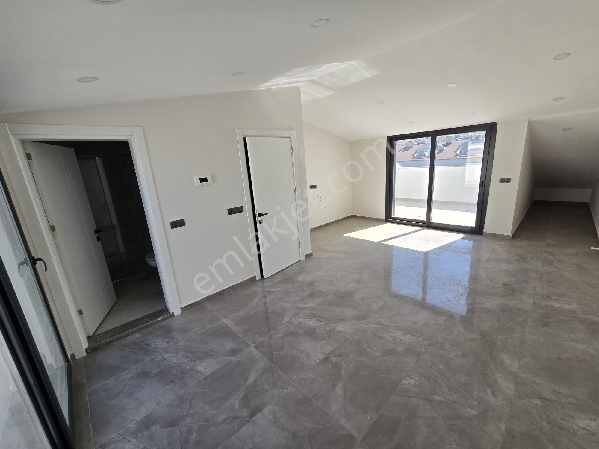 Akbükte Denize 100 Adım, Lüks 4+1 Yarı Akıllı, Sıfır Villa - Görsel 13