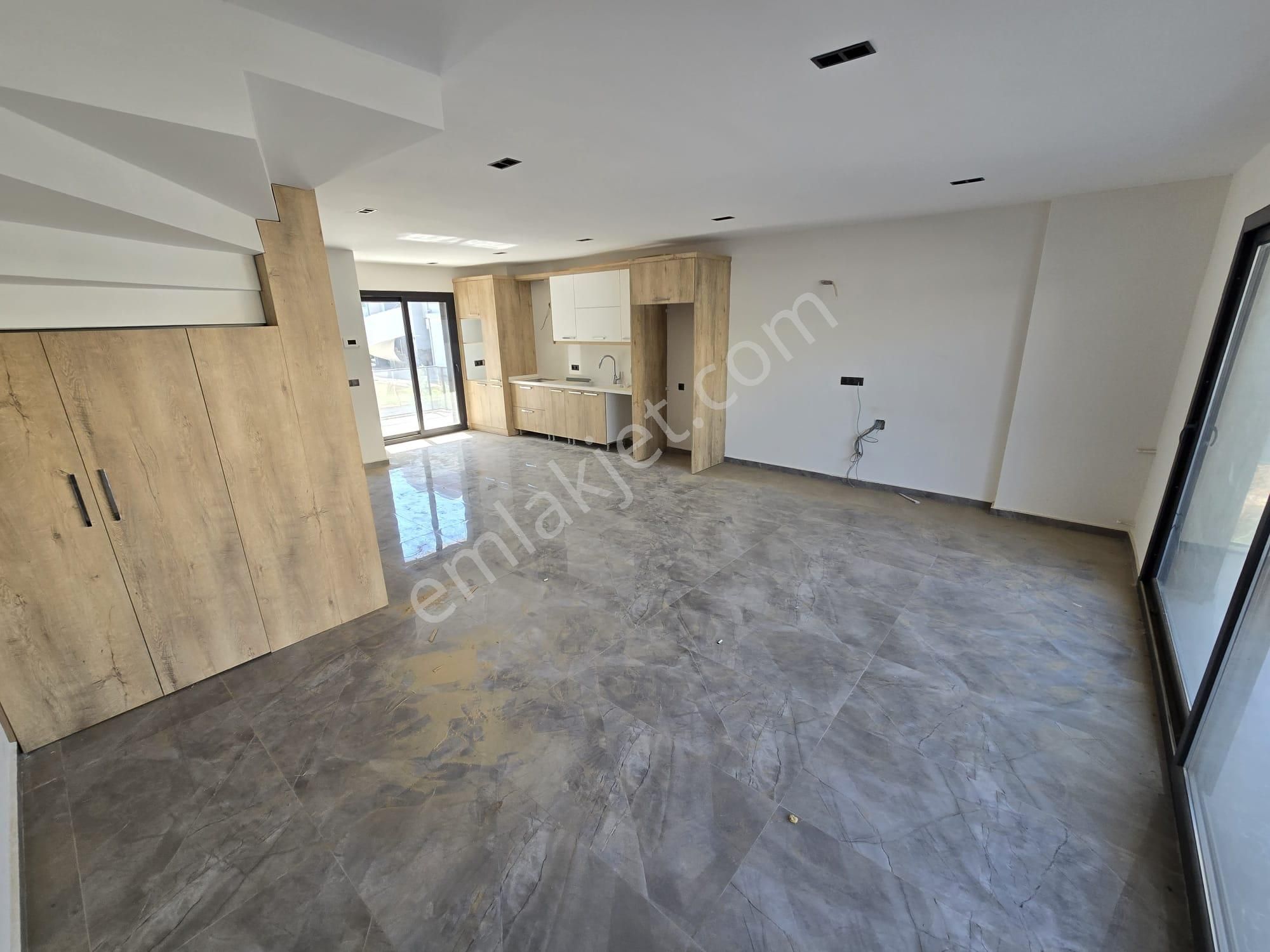 Akbükte Denize 100 Adım, Lüks 4+1 Yarı Akıllı, Sıfır Villa - Görsel 10