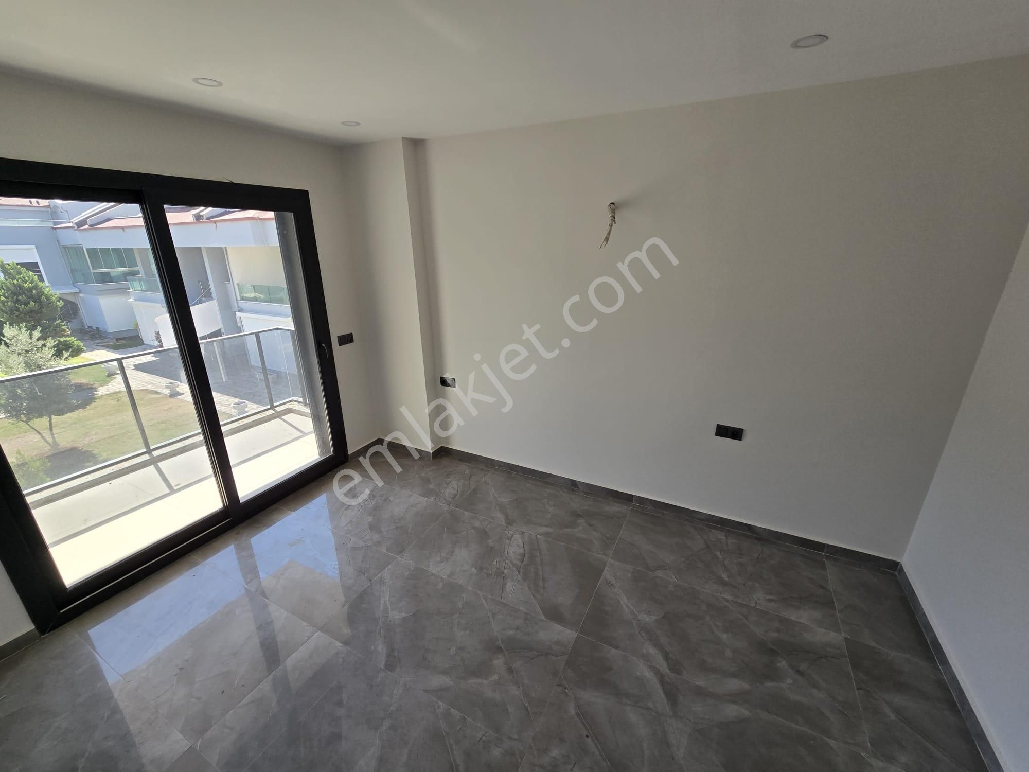 Akbükte Denize 100 Adım, Lüks 4+1 Yarı Akıllı, Sıfır Villa - Görsel 18