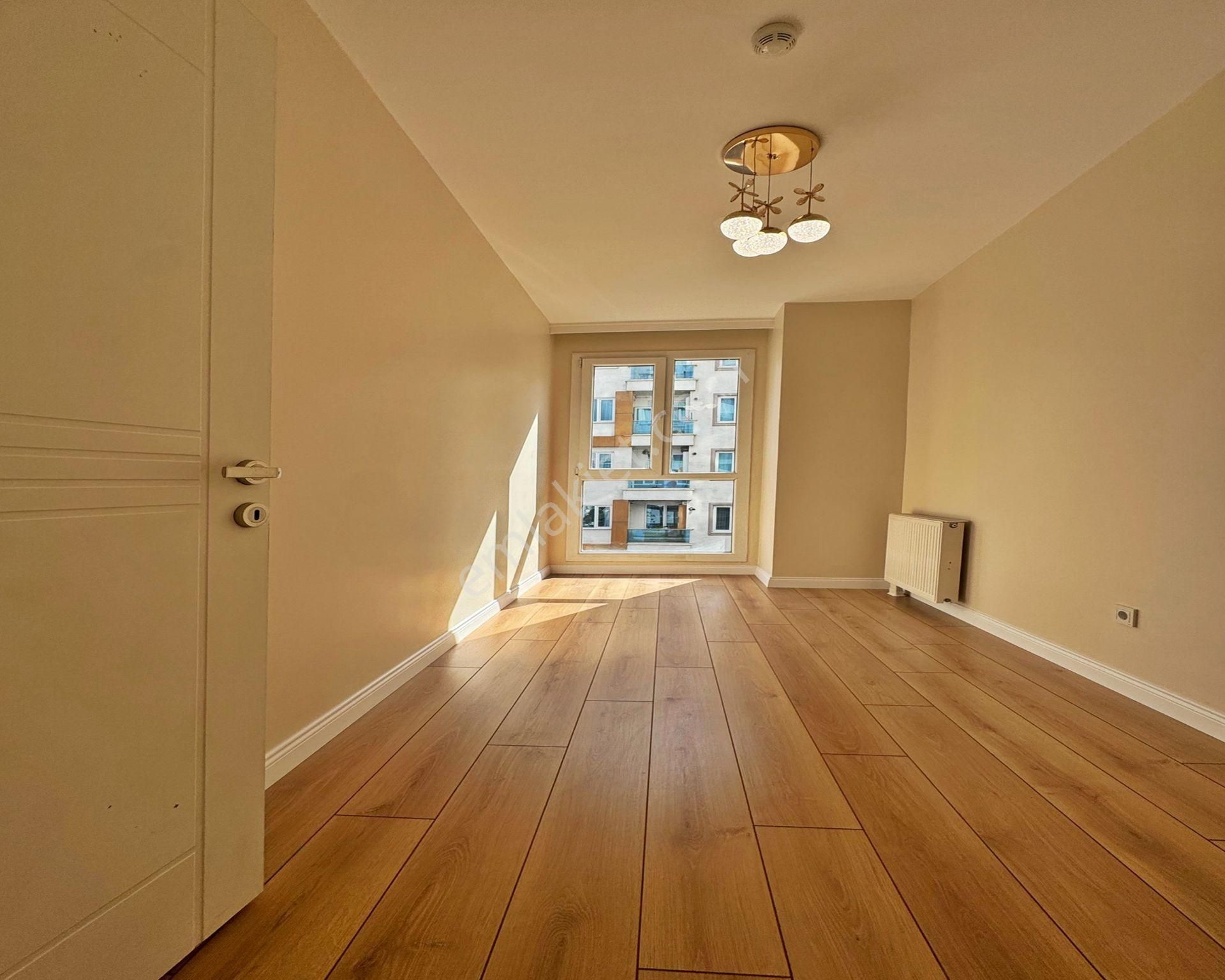 İşte Aradığınız.! Mehterçeşme'de Genişm2 3+1 Satılık Daire - Görsel 14