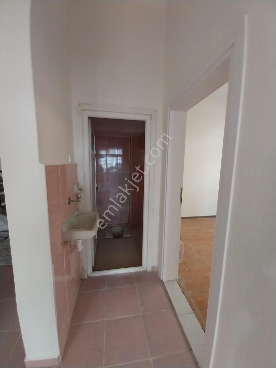 Kocaeli Gölcük Kavaklı Mahallesi Kiralık 2+1 Daire - Görsel 3