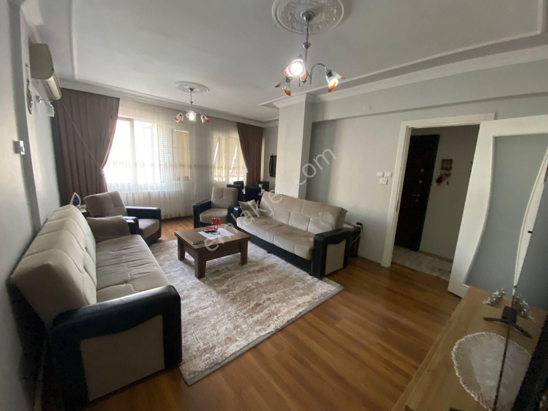 Acill Buca Efeler Mah.de Şirinyer Merkez Civarı 2+1 100m2 Dgazlı Ayrı Mutfak Havadar Satılık Daire