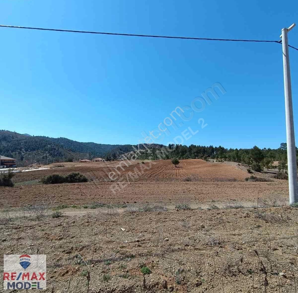 Remax Model'den Beyağaç'ta Orman Manzaralı Satılık Tarla - Görsel 4
