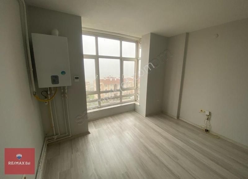 Toki Yenimahalle'de Ön -güney Cephe,ara Kat Temiz Kiralık 1+1 - Görsel 8