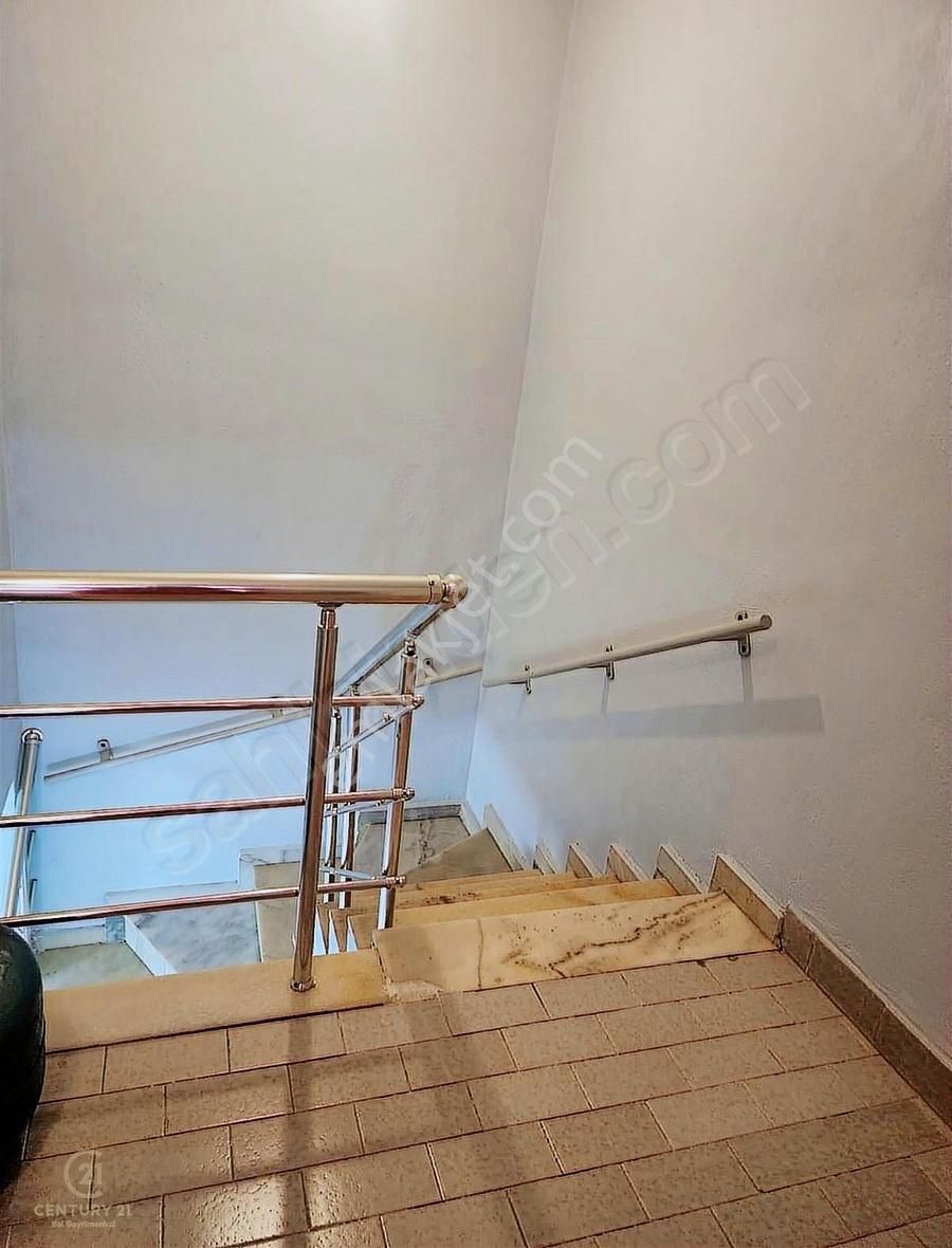 C21 Bal'dan Ayvalık Altınova'da Denizin Kıyısında Kiralık Villa - Görsel 19