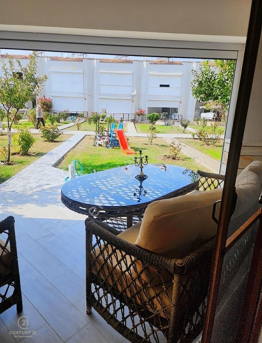 C21 Bal'dan Ayvalık Altınova'da Denizin Kıyısında Kiralık Villa - Görsel 9