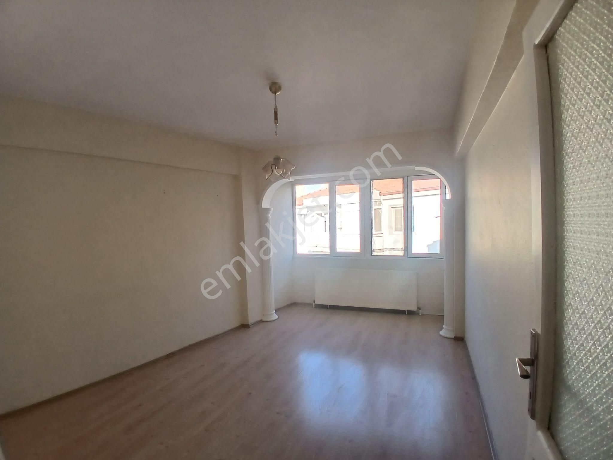 Gemlik Emlaktan Kiralık Derboyu Cadde Üzeri 2+1 - Görsel 21