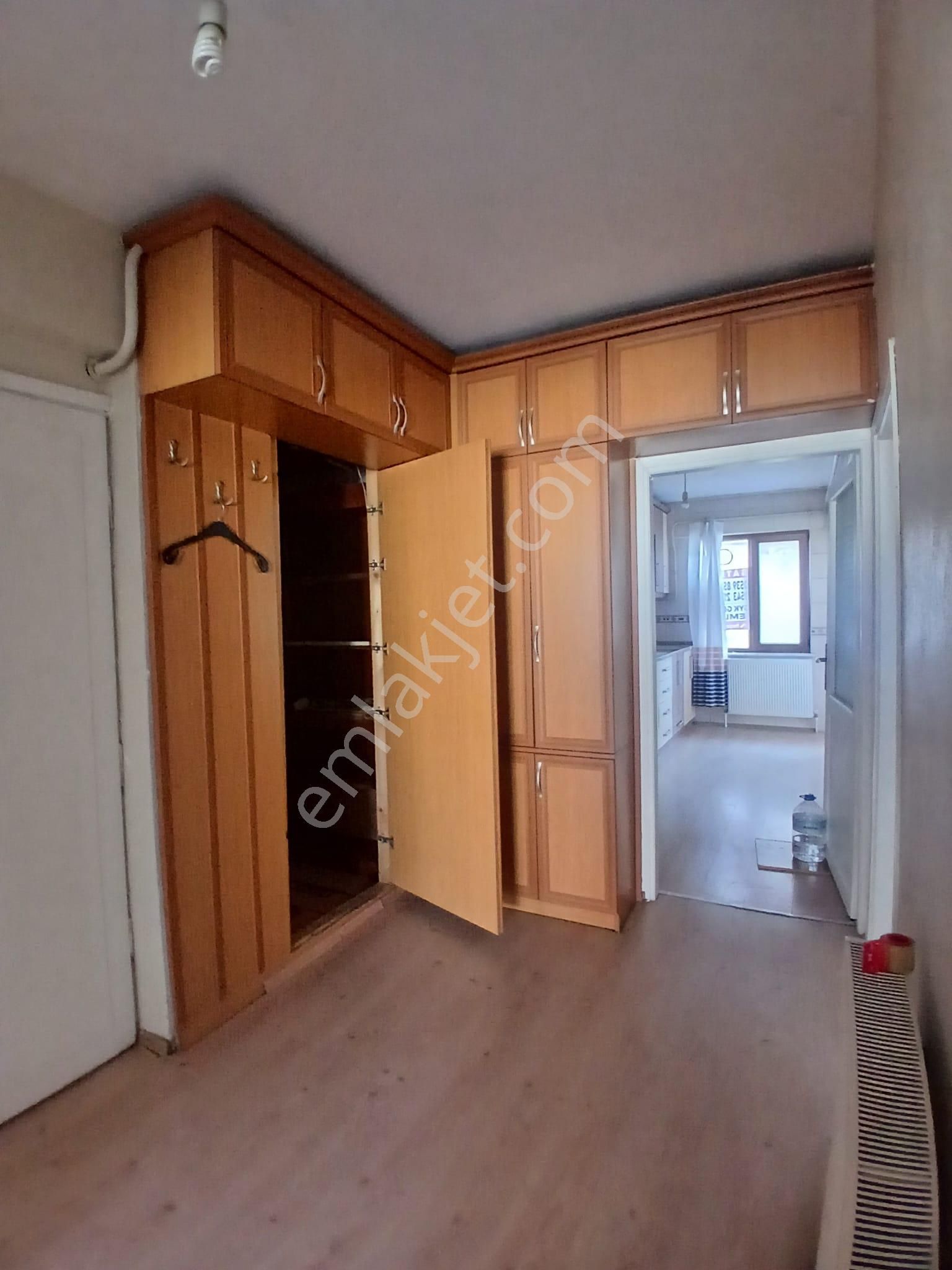Gemlik Emlaktan Kiralık Derboyu Cadde Üzeri 2+1 - Görsel 11