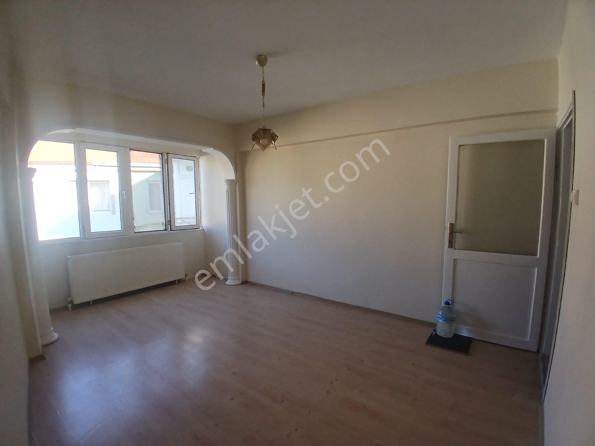 Gemlik Emlaktan Kiralık Derboyu Cadde Üzeri 2+1 - Görsel 26