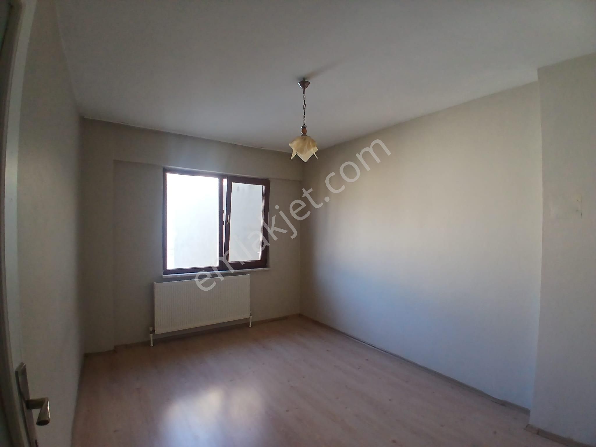 Gemlik Emlaktan Kiralık Derboyu Cadde Üzeri 2+1 - Görsel 25