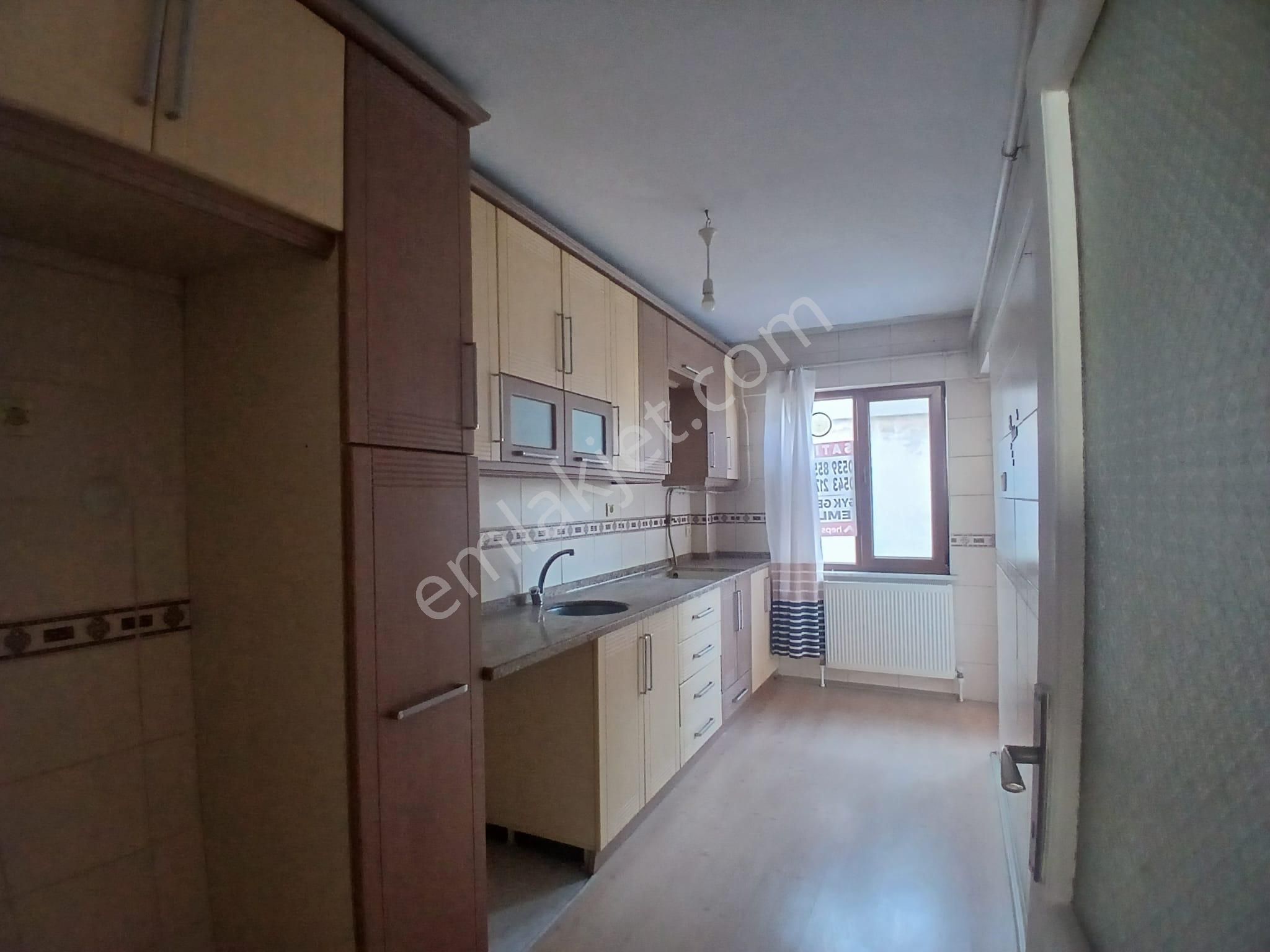 Gemlik Emlaktan Kiralık Derboyu Cadde Üzeri 2+1 - Görsel 20