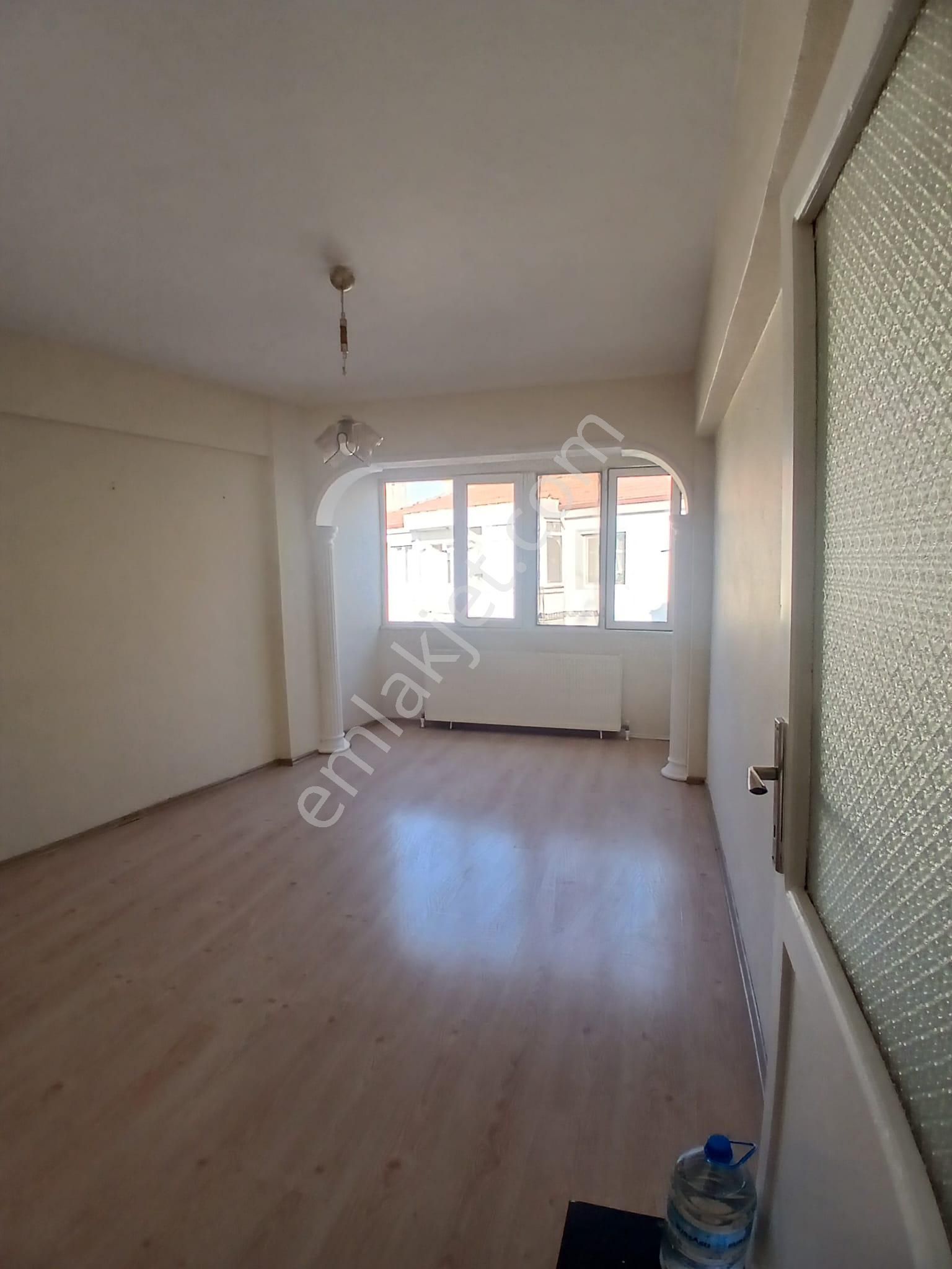 Gemlik Emlaktan Kiralık Derboyu Cadde Üzeri 2+1 - Görsel 22