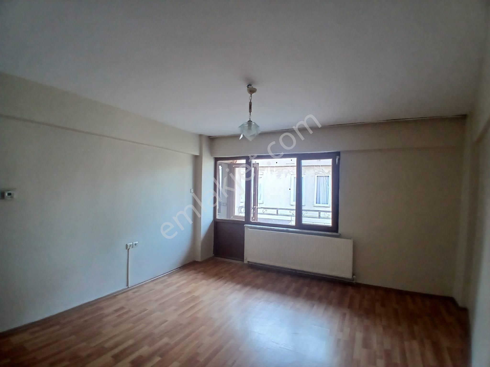 Gemlik Emlaktan Kiralık Derboyu Cadde Üzeri 2+1 - Görsel 29