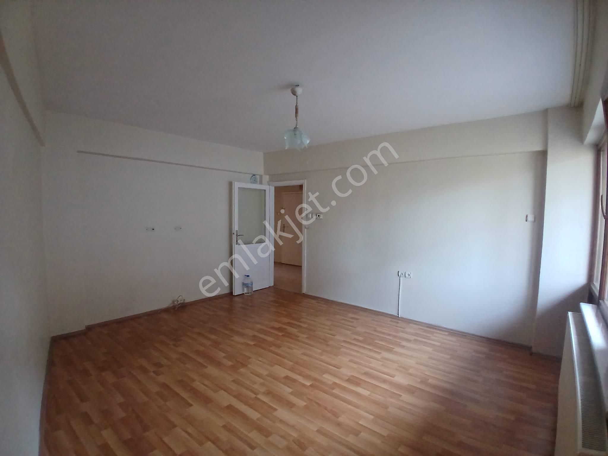 Gemlik Emlaktan Kiralık Derboyu Cadde Üzeri 2+1 - Görsel 13