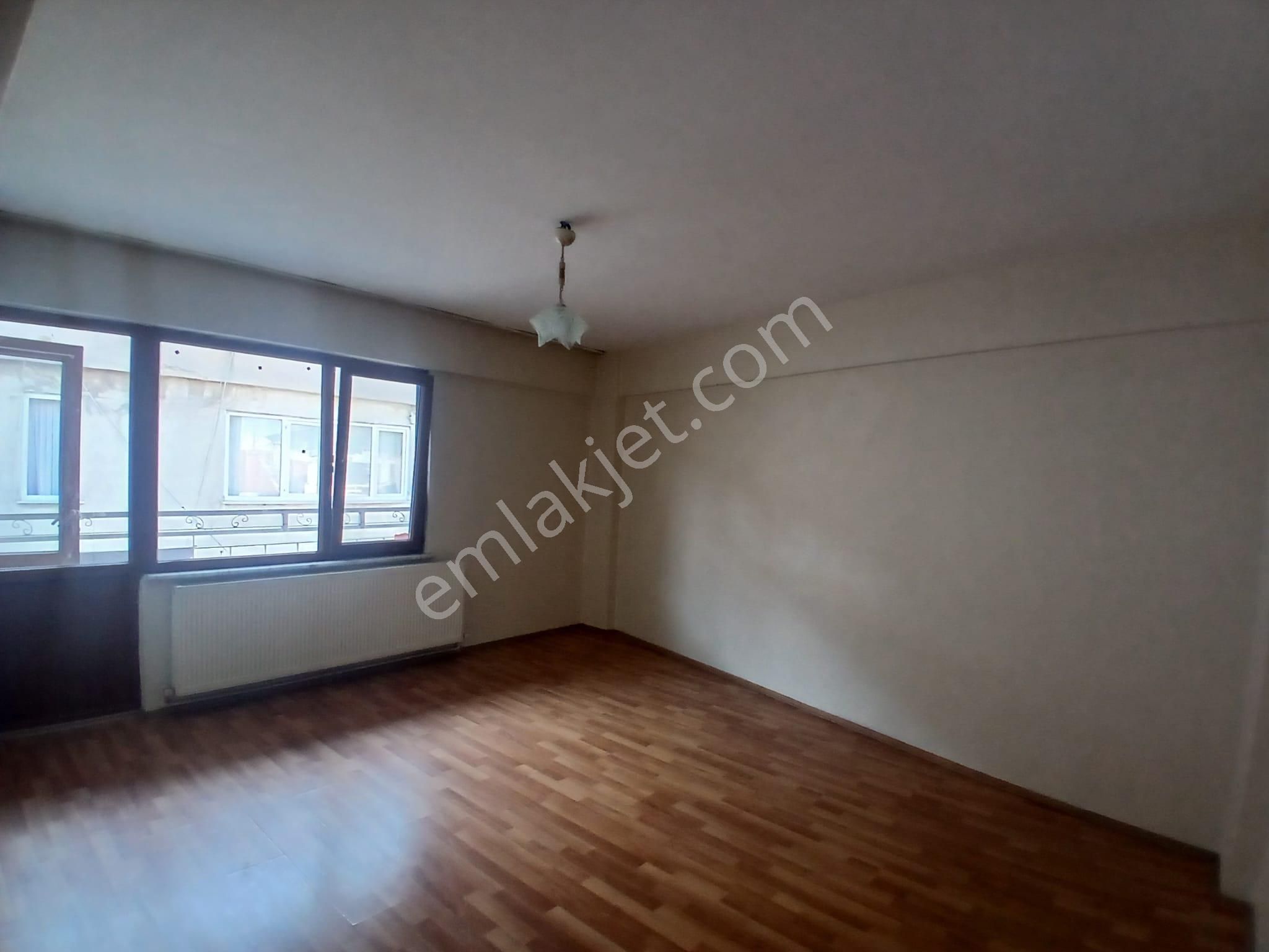 Gemlik Emlaktan Kiralık Derboyu Cadde Üzeri 2+1 - Görsel 15