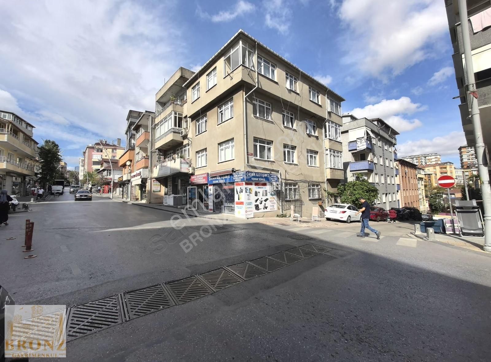 ''ümraniye Çarşıda Büyük Teraslı Metroya Yakın Ferah 3+1 - Görsel 3