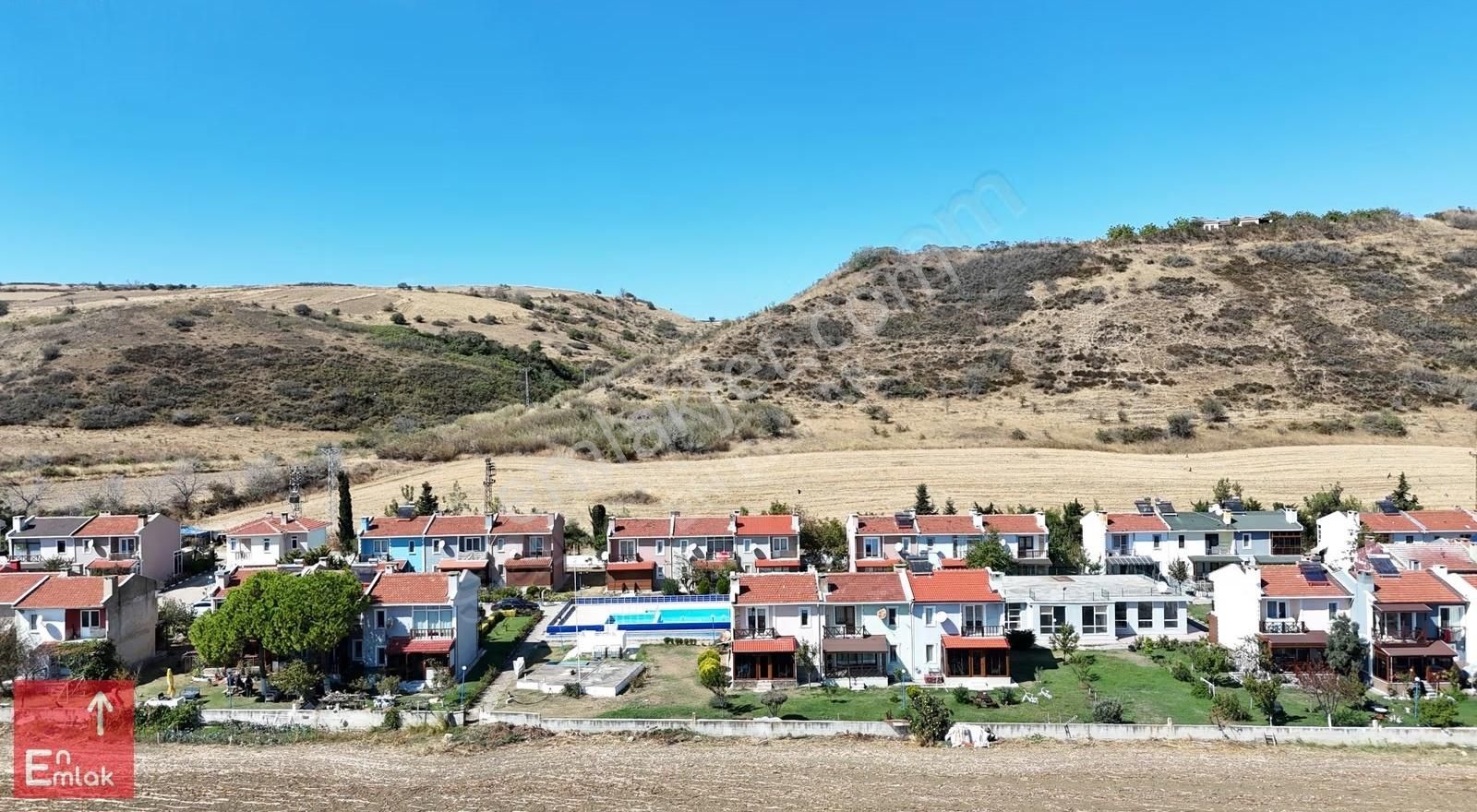 Bolayırda Yaz-kış Huzur, Havuz Ve Denizle İç İçe