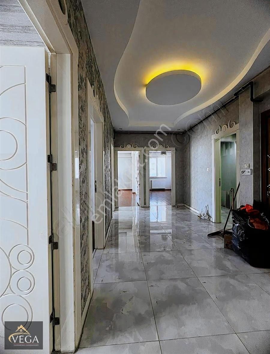 Vega Gayrimenkulden Karacaahmet Kanal Yolunda Satılık 3+1 Daire - Görsel 10