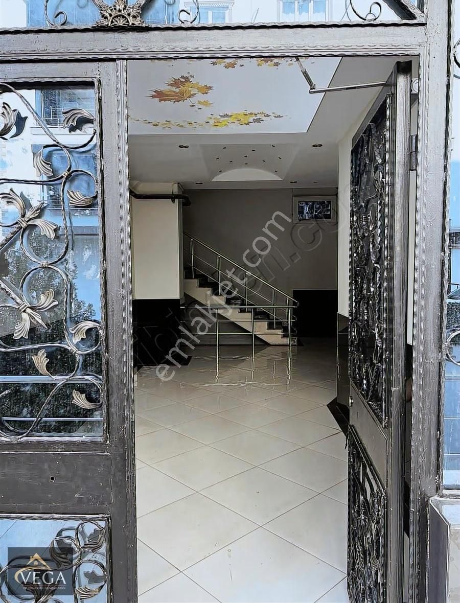 Vega Gayrimenkulden Karacaahmet Kanal Yolunda Satılık 3+1 Daire - Görsel 25