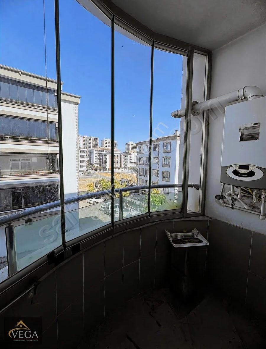 Vega Gayrimenkulden Karacaahmet Kanal Yolunda Satılık 3+1 Daire - Görsel 12