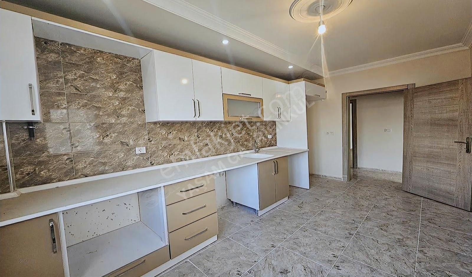 İstasyon Mah. İskanlı Asansörlü Ebeveyn Banyolu K. Otoparklı - Görsel 23