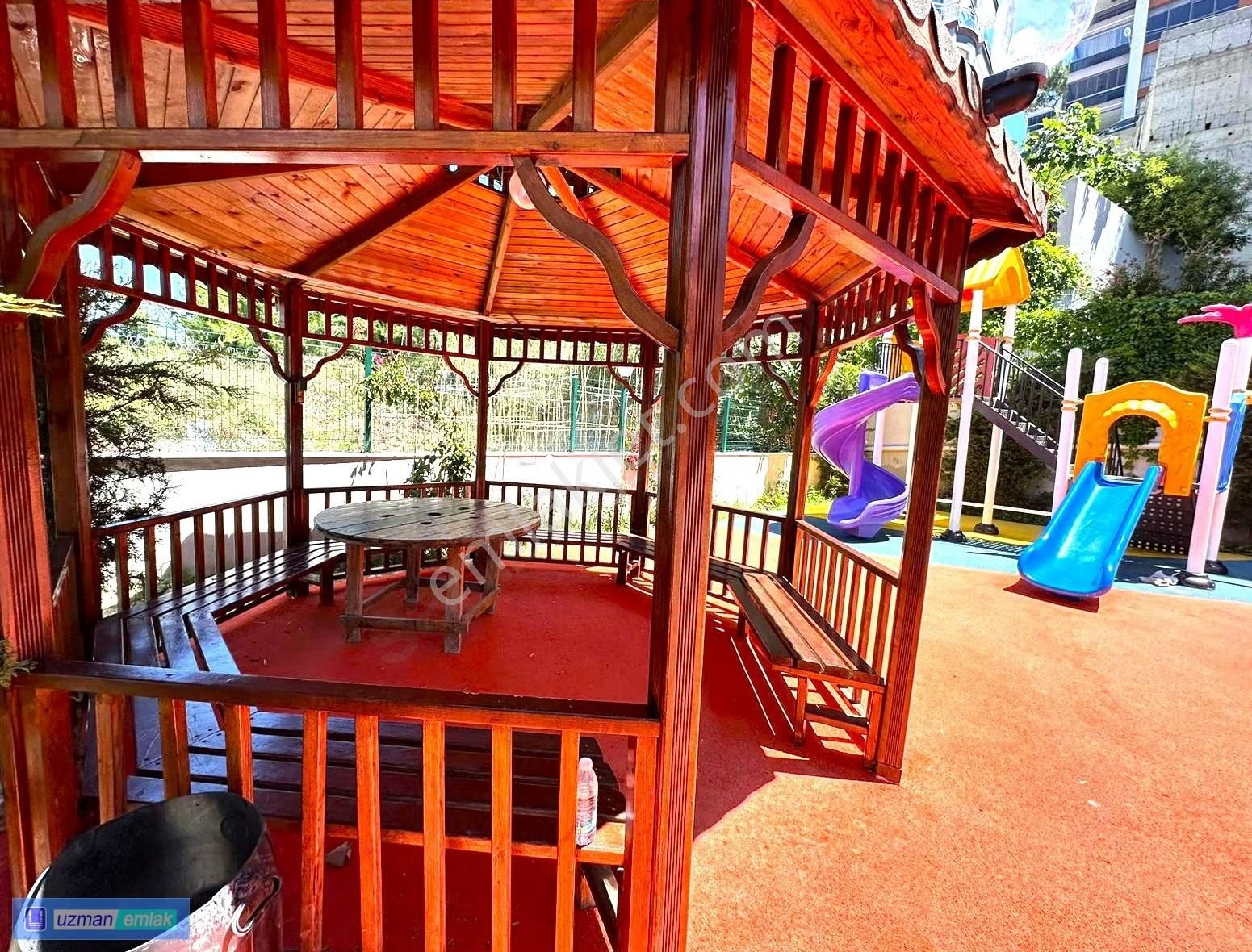 Havuzlu, Yatırımlık Site İcinde 1+1 Daire