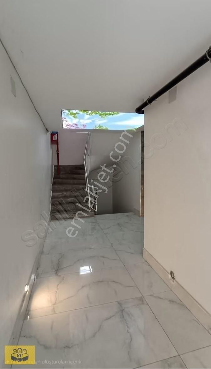 100.yıl Merkezi Konum 4 Katlının 2.katı Yatırımlık 1+1 Daire - Görsel 3