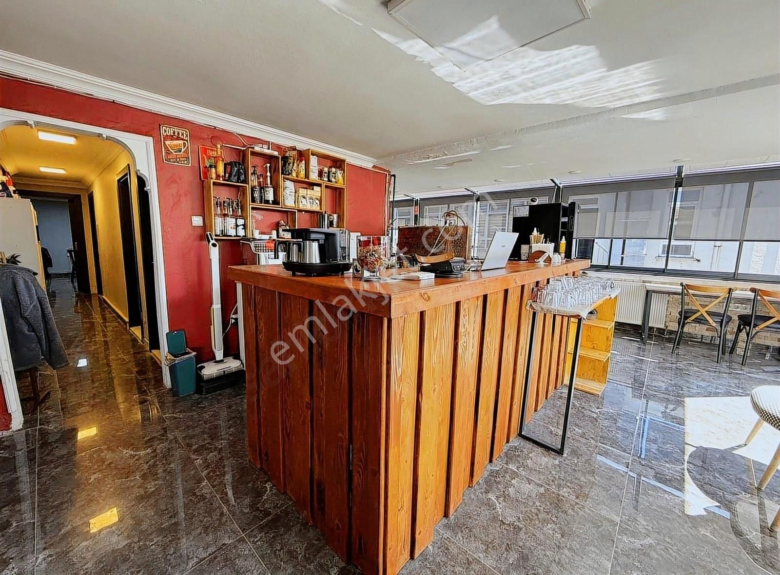 Fırsat!! Mülkiyet Ve İşi İle Birlikte Satılık Teraslı Cafe/bar - Görsel 3