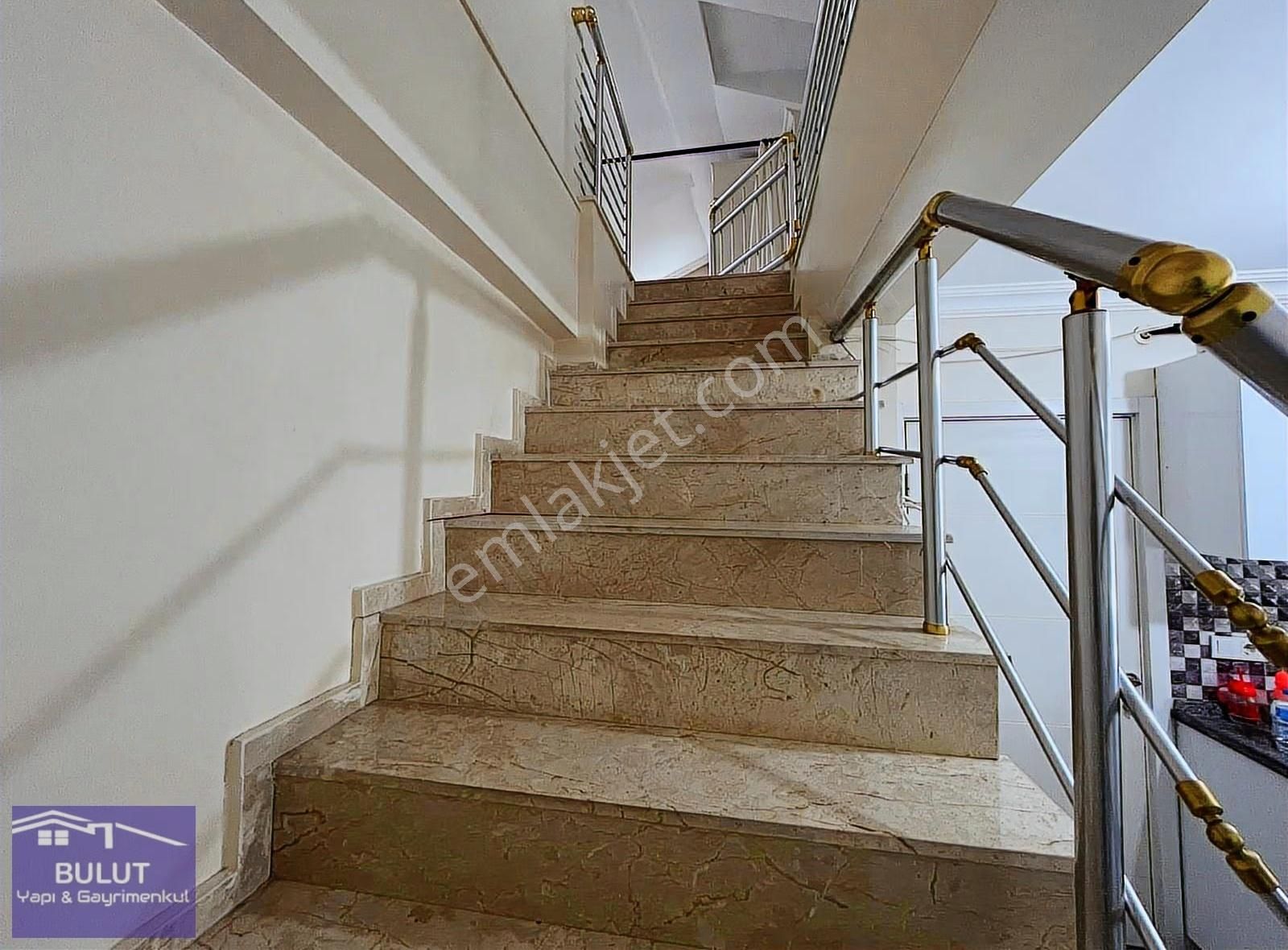 3+1 Dubleks Salı Pazarına Yakın Bölgede Yüksek Düz Ayak 3+1 Giriş İle Takas Edilir - Görsel 17