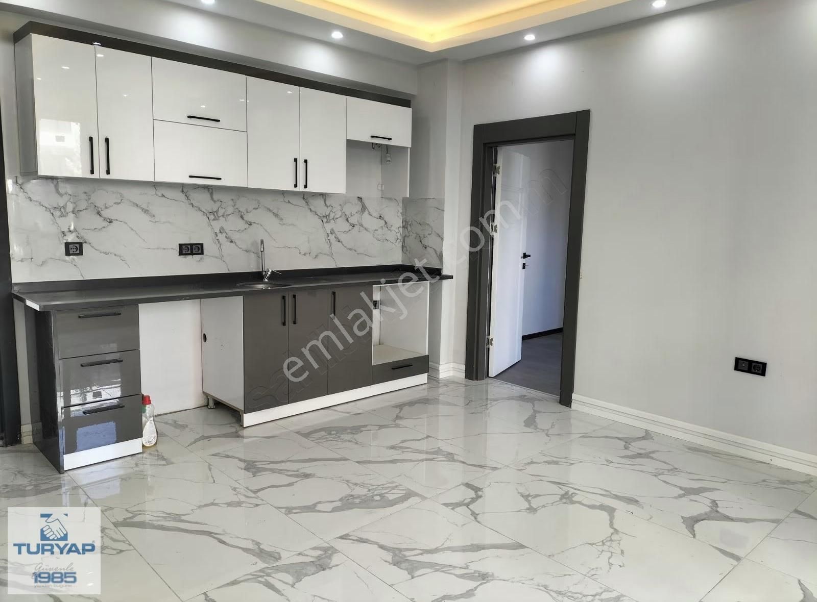 Yalova Kadıköy Tarihi Çınarlı Yola Cephe Satılık Daire - Görsel 12
