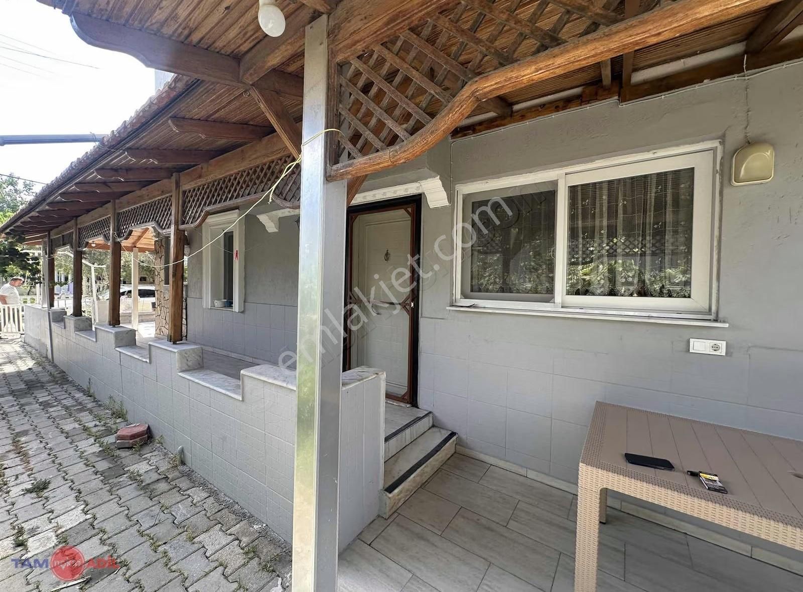 Dikili Cumhuriyet Mah. Denize 500 M Mesafede 3+1 Satılık Villa - Görsel 4