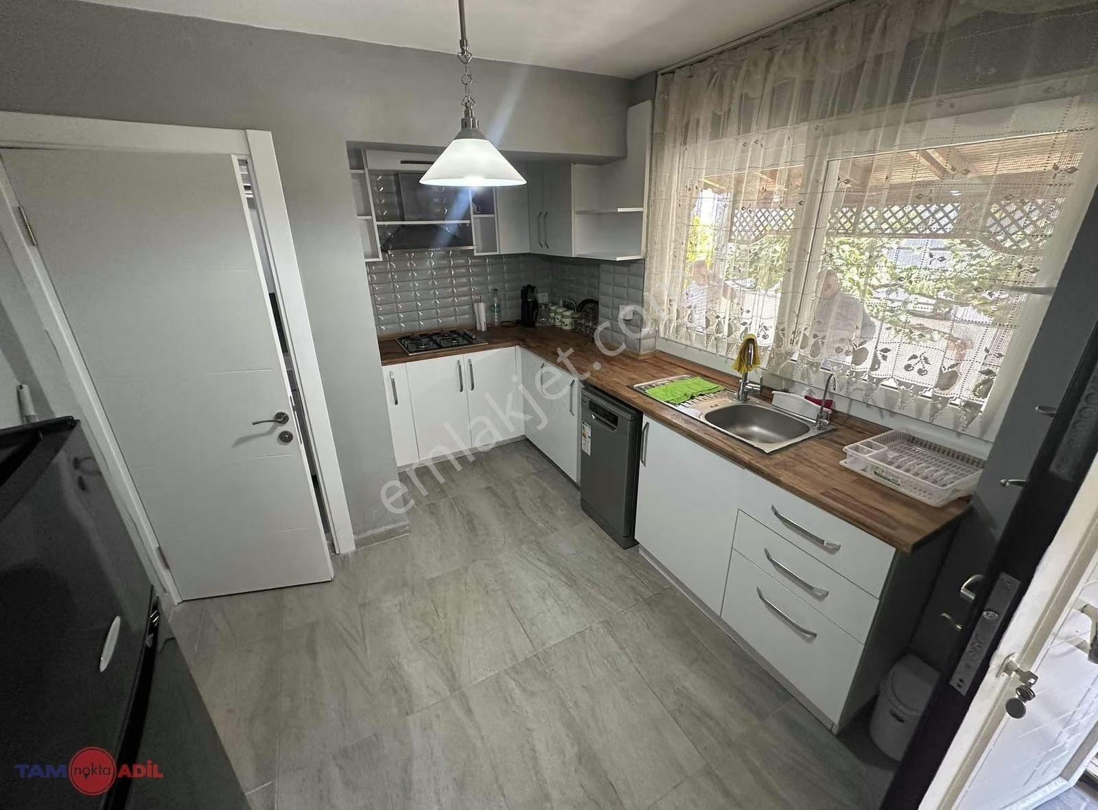 Dikili Cumhuriyet Mah. Denize 500 M Mesafede 3+1 Satılık Villa - Görsel 24