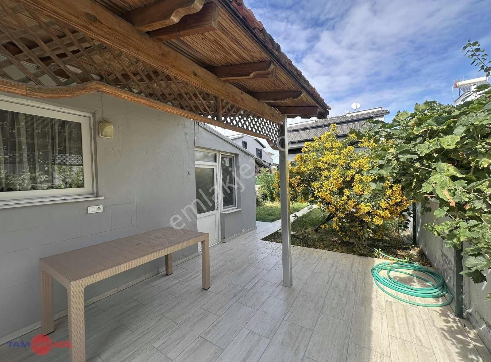 Dikili Cumhuriyet Mah. Denize 500 M Mesafede 3+1 Satılık Villa - Görsel 8