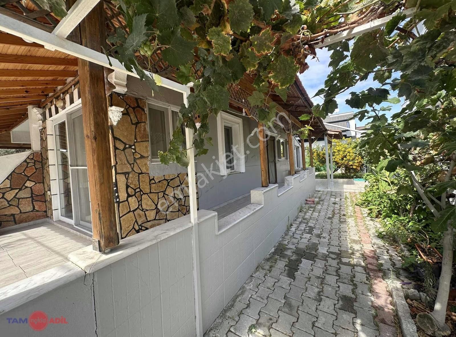 Dikili Cumhuriyet Mah. Denize 500 M Mesafede 3+1 Satılık Villa - Görsel 12