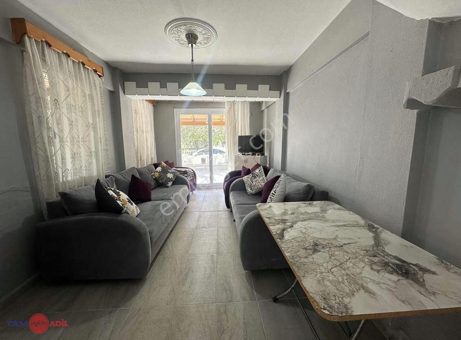 Dikili Cumhuriyet Mah. Denize 500 M Mesafede 3+1 Satılık Villa