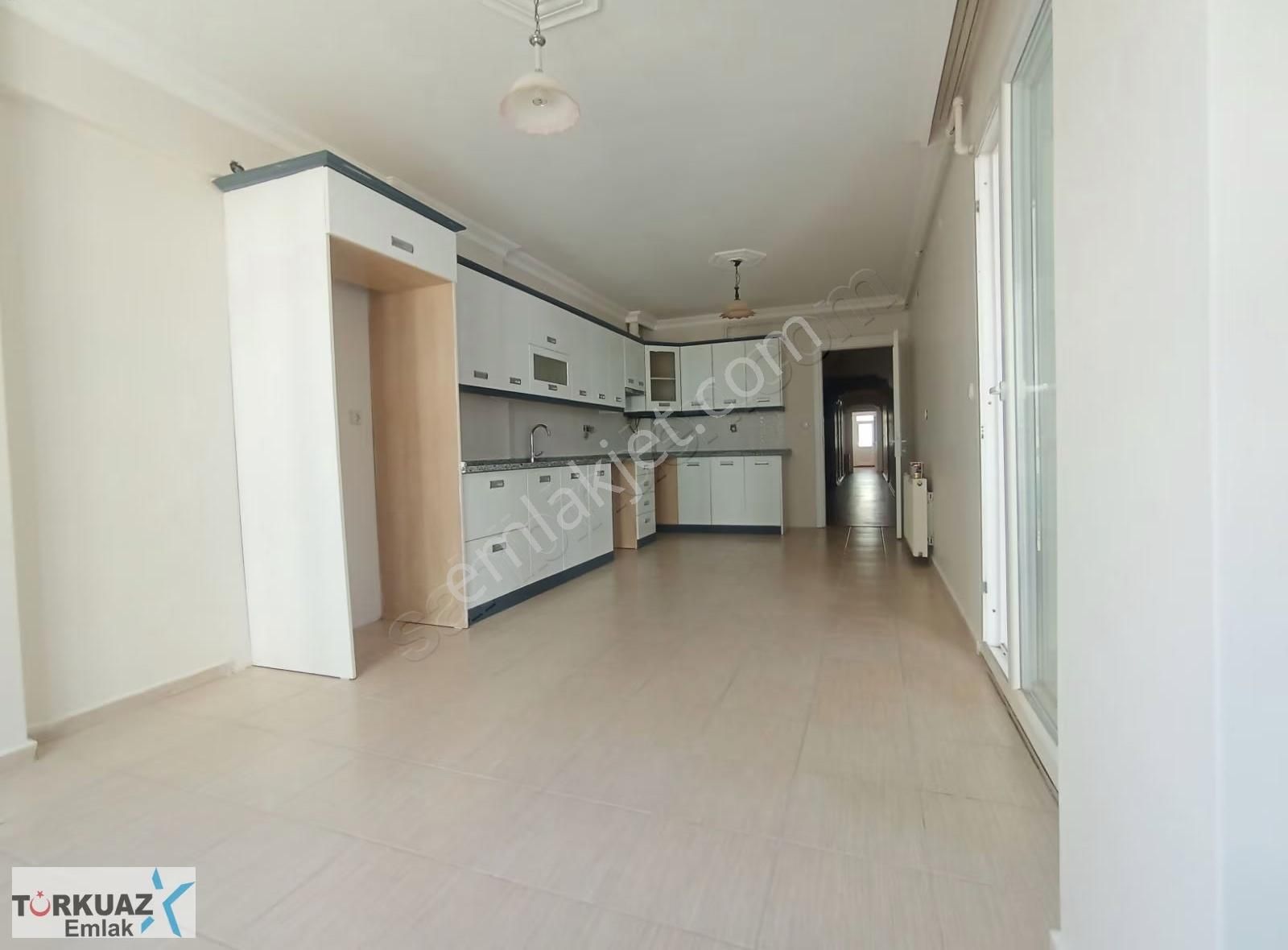 Ertuğrul Merkezde 170 M2 3+1 Ara Kat.1 Ve 4 Kat.yenilenmiş Daire