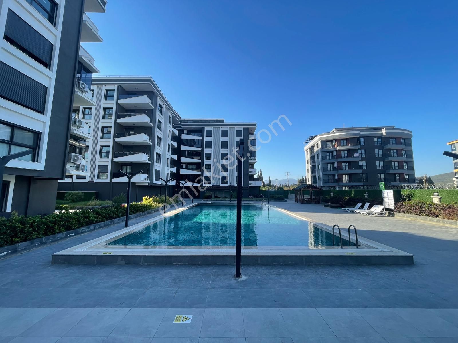 Eşiyok Gayrimenkul' Den Torbalı Da Site İçerisinde Havuzlu 2+1 Satılık Daire