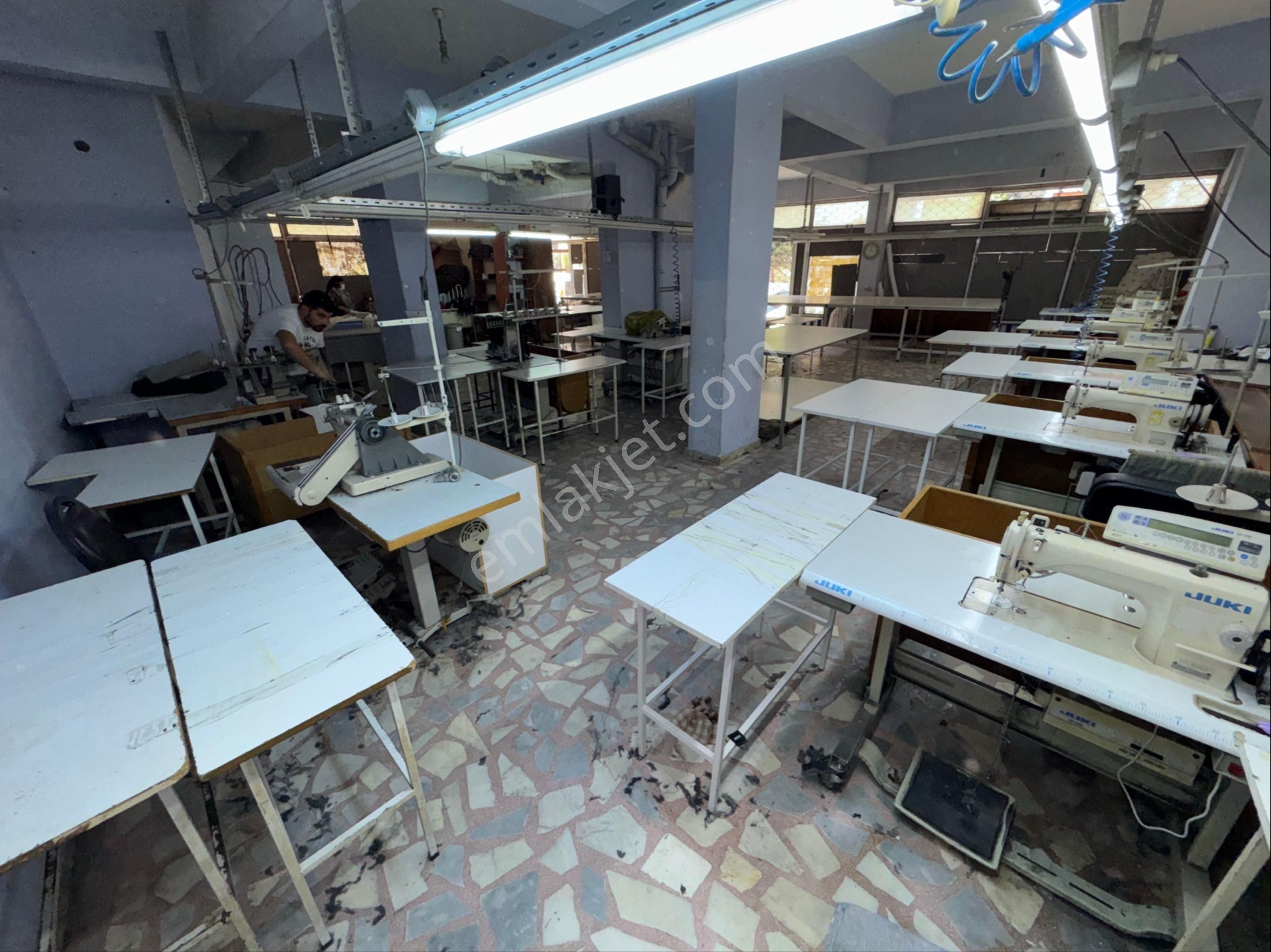 Zaferyapıdan Satılık Caddecephe Dükkan Giriş+yarıbodrum 2dükkan 370m2 İstanbul Sultangazi 50.yılmhde - Görsel 2