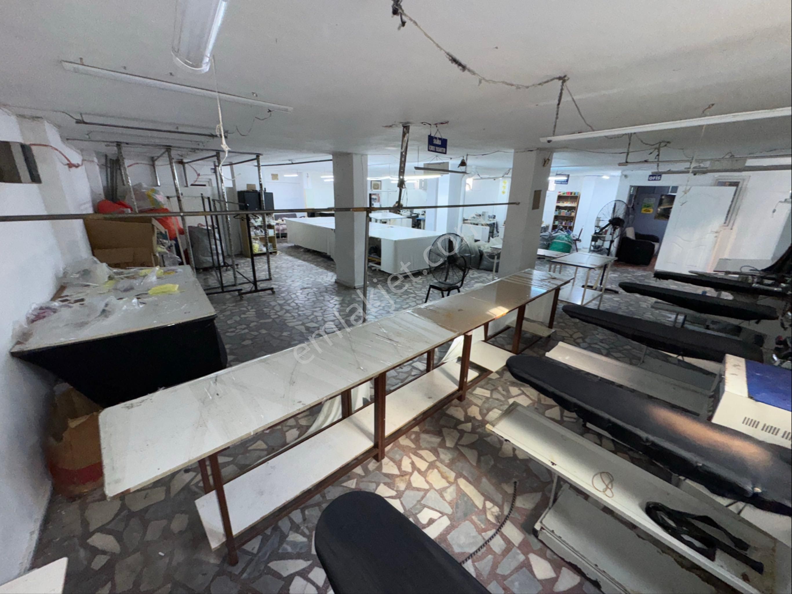 Zaferyapıdan Satılık Caddecephe Dükkan Giriş+yarıbodrum 2dükkan 370m2 İstanbul Sultangazi 50.yılmhde - Görsel 14