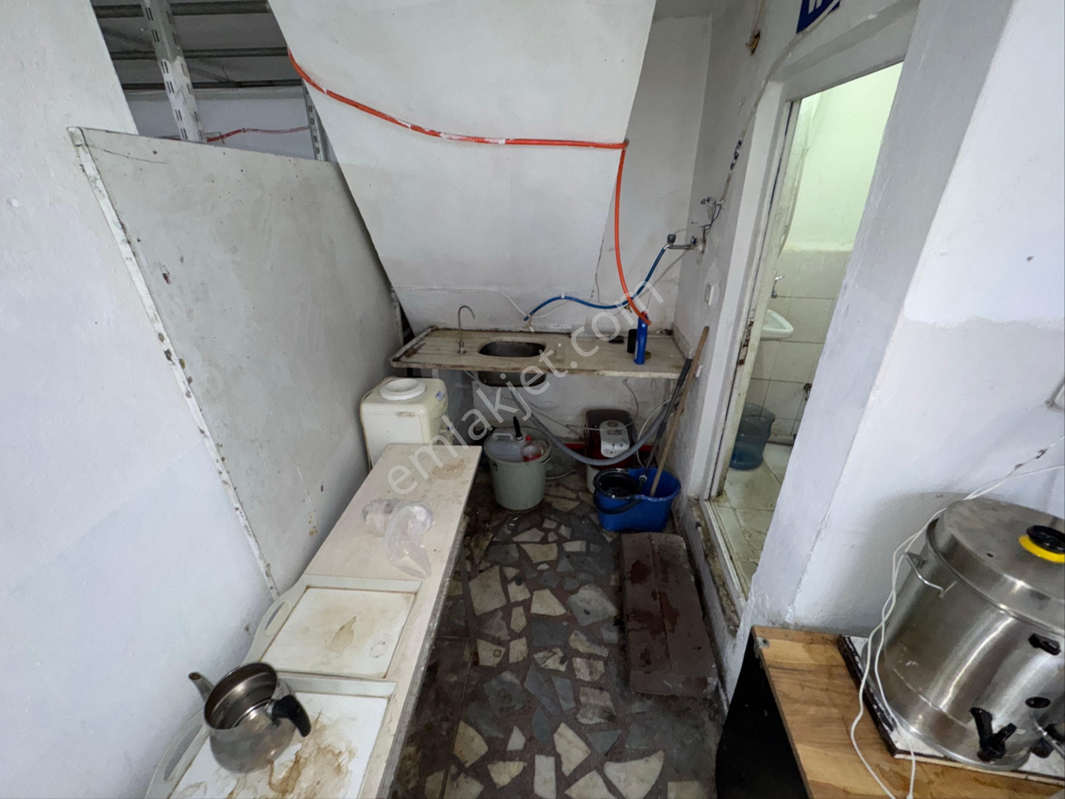 Zaferyapıdan Satılık Caddecephe Dükkan Giriş+yarıbodrum 2dükkan 370m2 İstanbul Sultangazi 50.yılmhde - Görsel 28