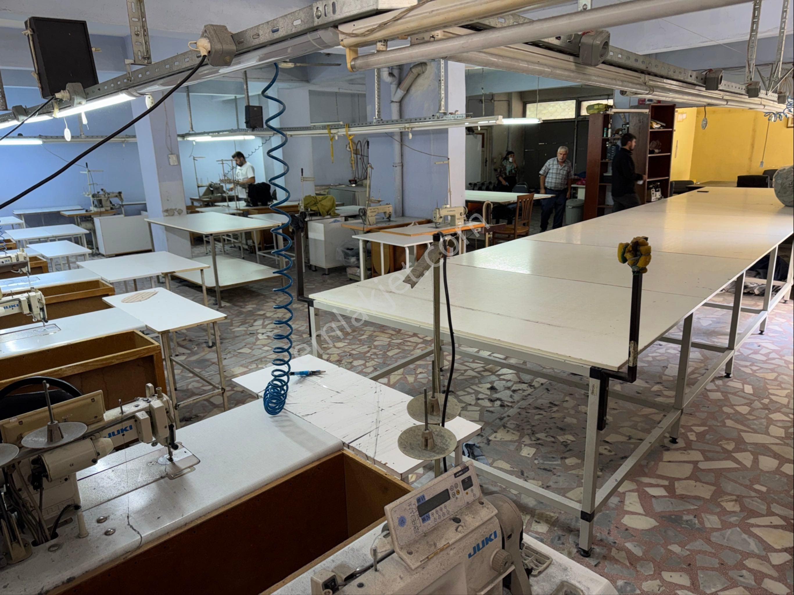 Zaferyapıdan Satılık Caddecephe Dükkan Giriş+yarıbodrum 2dükkan 370m2 İstanbul Sultangazi 50.yılmhde - Görsel 9