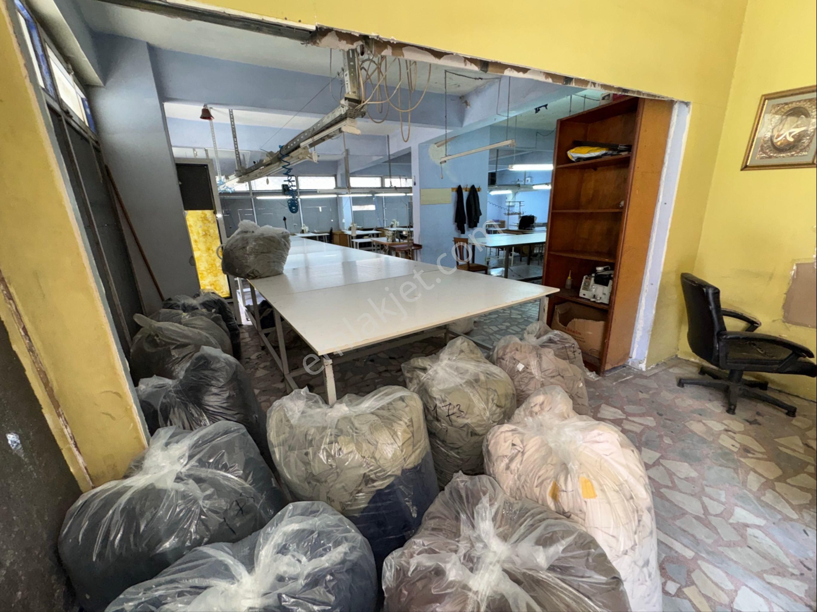 Zaferyapıdan Satılık Caddecephe Dükkan Giriş+yarıbodrum 2dükkan 370m2 İstanbul Sultangazi 50.yılmhde - Görsel 6