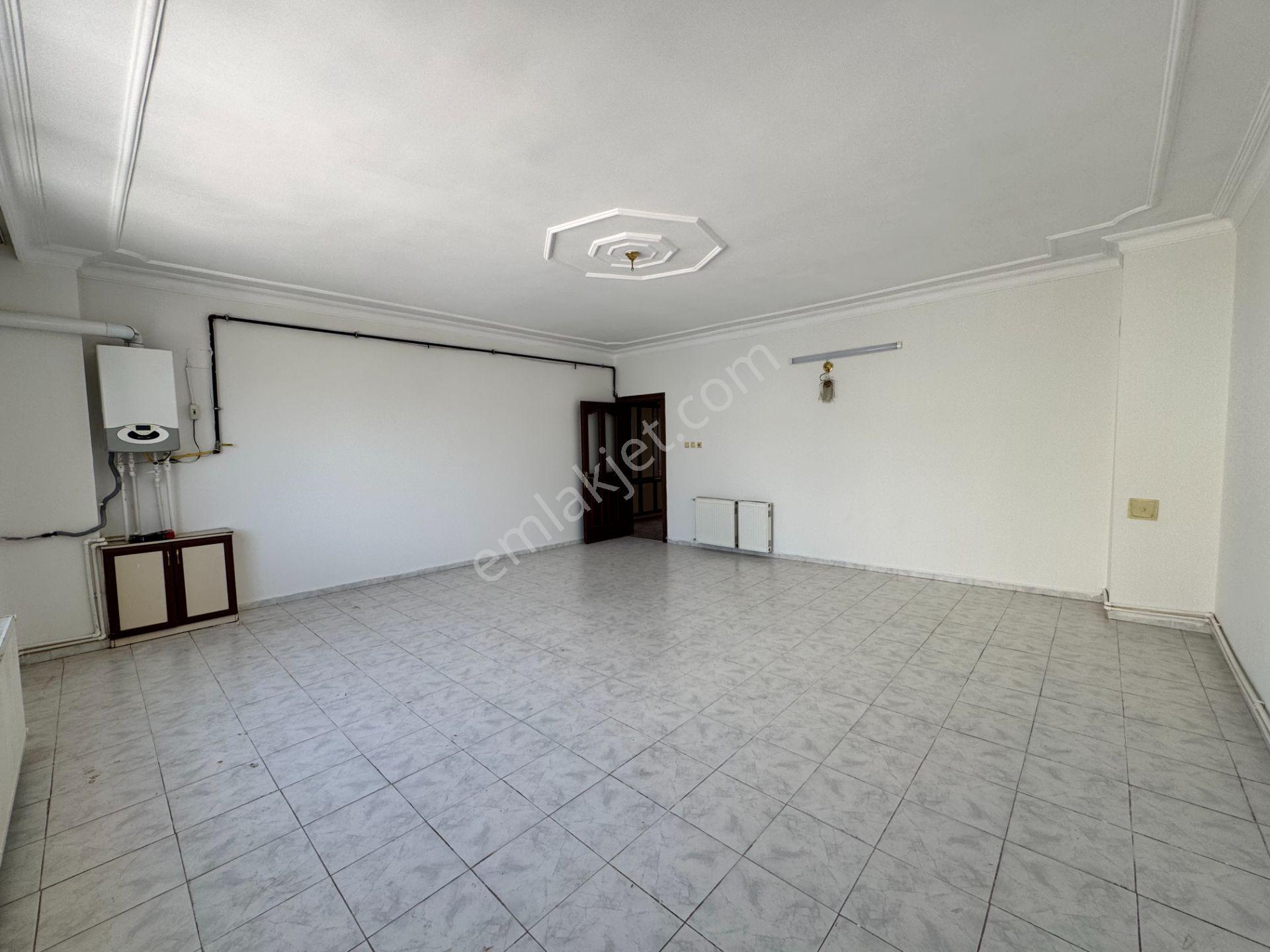 Babil Emlaktan Kiralık Beşevlerde Cadde Üzeri 3+1 Geniş Daire - Görsel 6