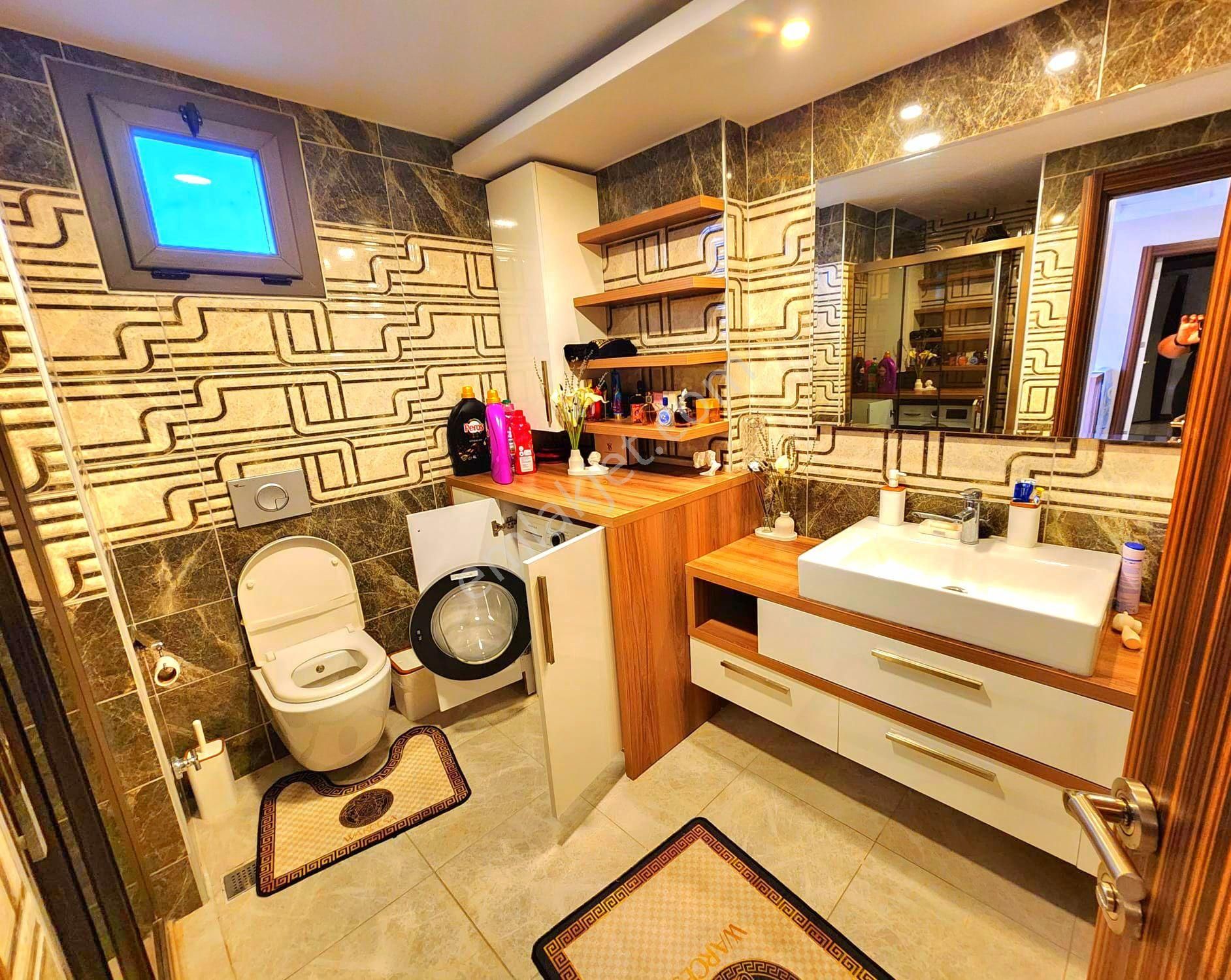 Kuşadasında Plaja Ve Büyük Avm'ye Yakın Özel Havuzlu Ful Eşyalı Tek Müstakil Bahçeli Villa - Görsel 27