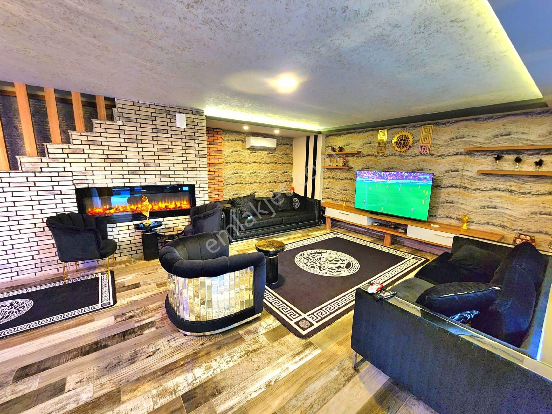 Kuşadasında Plaja Ve Büyük Avm'ye Yakın Özel Havuzlu Ful Eşyalı Tek Müstakil Bahçeli Villa - Görsel 18